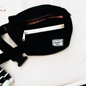 Herschel fanny pack